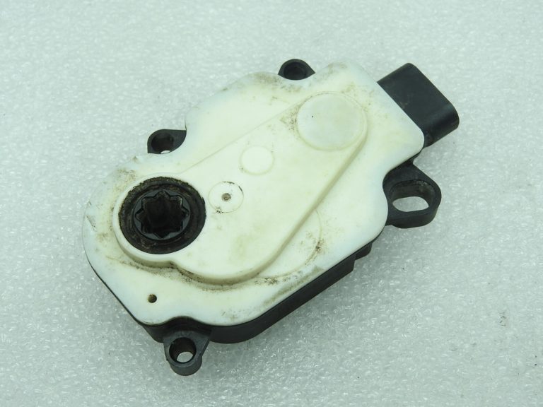Opel Astra J Zafira B Insignia A Meriva B Vēja deflektora servomotors 13321318