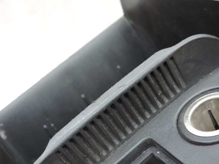Oriģināls Opel Zafira C centrālās konsoles nodalījums 13422905, 115042, 13386974