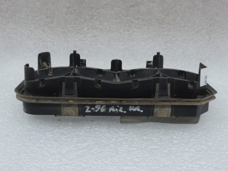 Oriģinālā Opel Zafira C aizmugurējā virsbūves ventilācijas restīte 9076499, 1814203