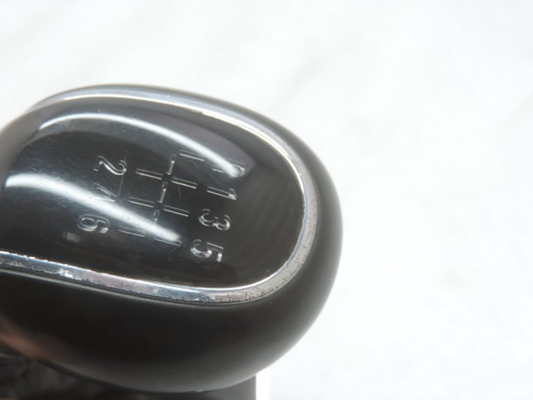 Oriģināls Opel Zafira C pārnesumu pārslēgšanas bagāžnieks ar 6 ātrumu pārnesumkārbas pogu 55583543, 5548676