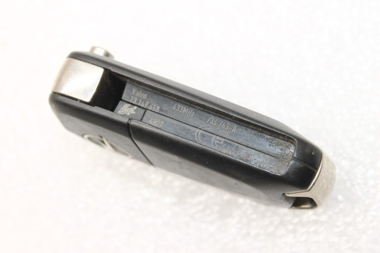 Oriģinālā Opel Zafira B tālvadības atslēga 433MHz 13149658 93178494