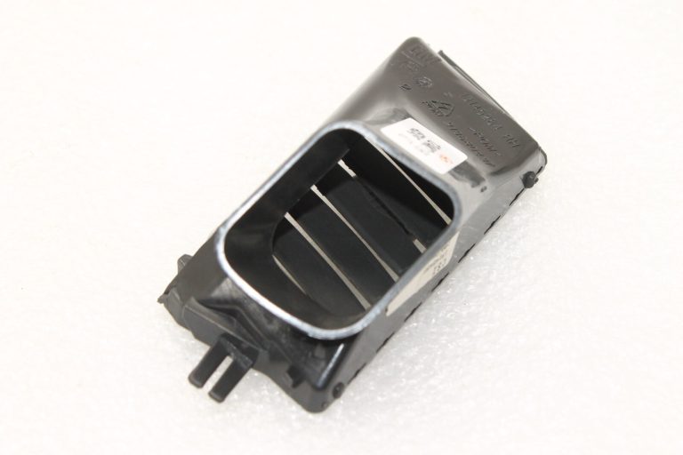 Oriģinālais Opel Zafira B ventilācijas atveres augšējais centrālais labais stūrītis 13145264 13145456 1814689