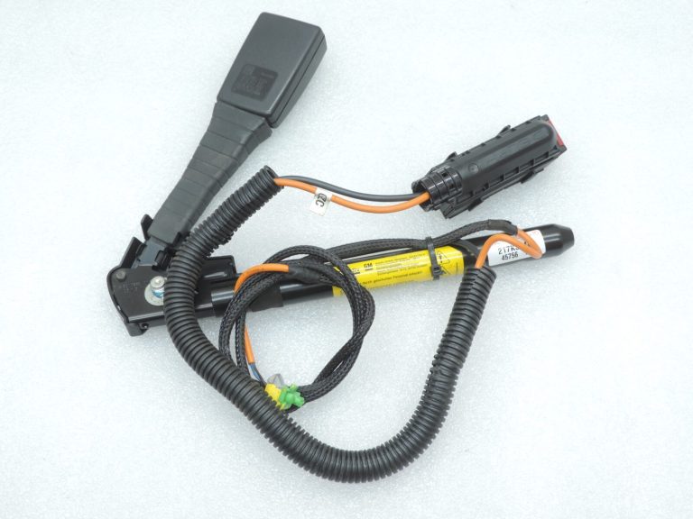 Opel Zafira B Priekšējās labās drošības jostas sprādzes 93186290 5197630 13217491 13217492