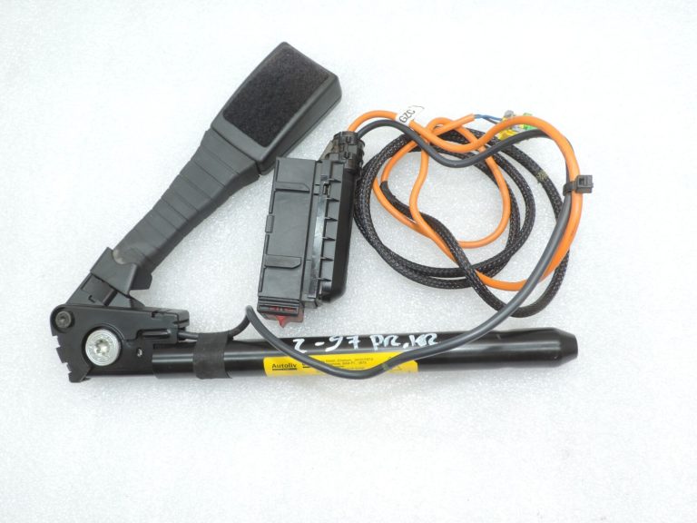 Opel Zafira B Priekšējā kreisā drošības jostas sprādze 93186247 5197599 13127266 13130023
