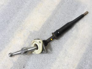 Opel Monterey Isuzu Trooper pārnesumu svira GM 8970906111 97090611