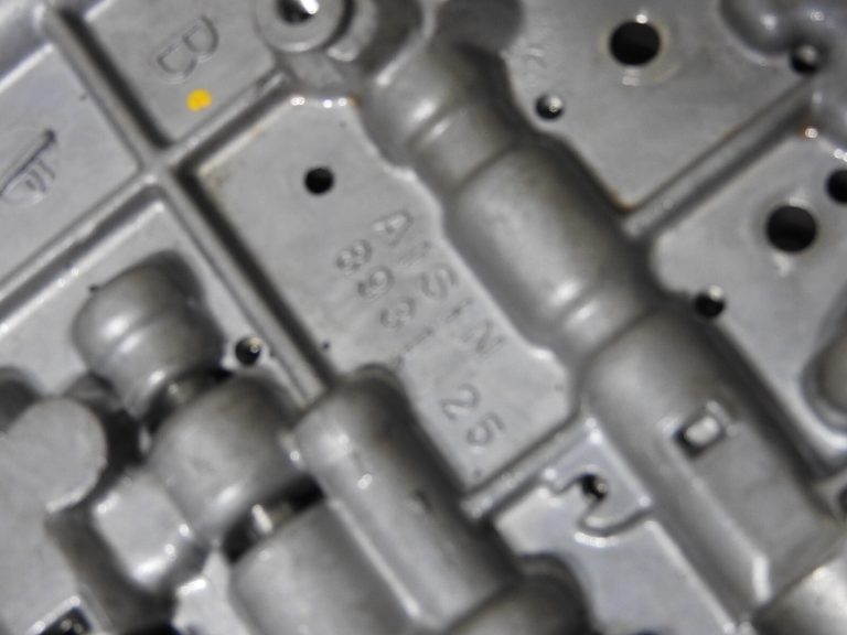 ISUZU TOYOTA LEXUS AISIN 3 pakāpju automātiskās transmisijas vārsta korpuss 30-43LE 30-80LE