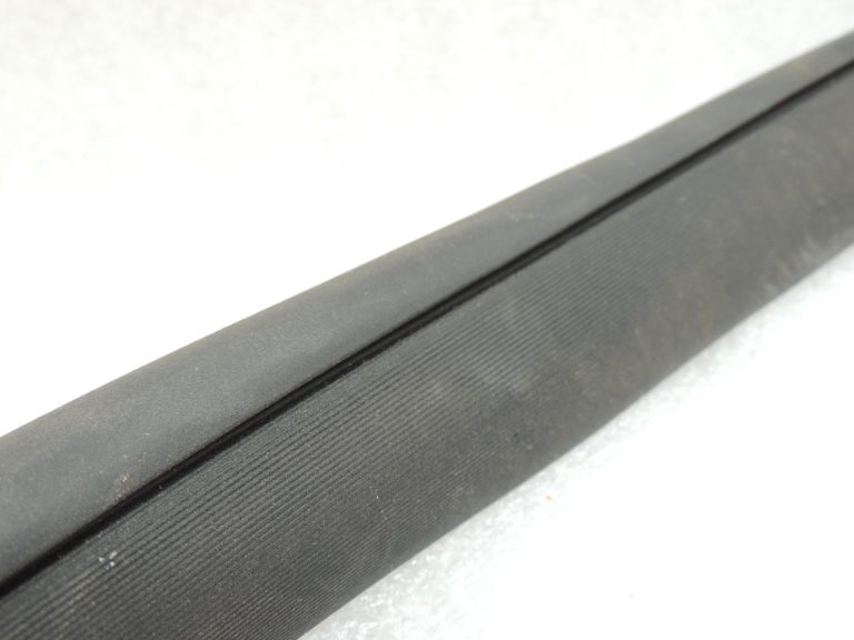 Oriģinālais Mercedes Benz W205 durvju blīvējums gumijas aizmugurējo durvju blīvētājs A2056970151