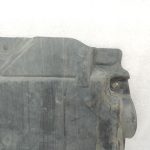 Oriģinālā Mercedes Benz W205 OM651 apakšējās daļas aizsardzība A2055240230 DEFECTIVE