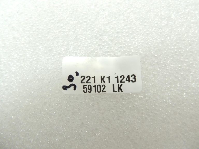 Oriģinālais BMW F30LCI F31LCi aizmugurējais labais atstarotājs 63147400208 7400208