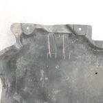 Oriģinālā Mercedes Benz W205 OM651 apakšējās daļas aizsardzība A2055240230 DEFECTIVE