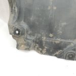 Oriģinālā Mercedes Benz W205 OM651 apakšējās daļas aizsardzība A2055240230 DEFECTIVE