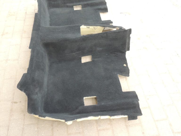 Oriģinālais Mercedes Benz W205 aizmugurējais salona paklājs Carpet