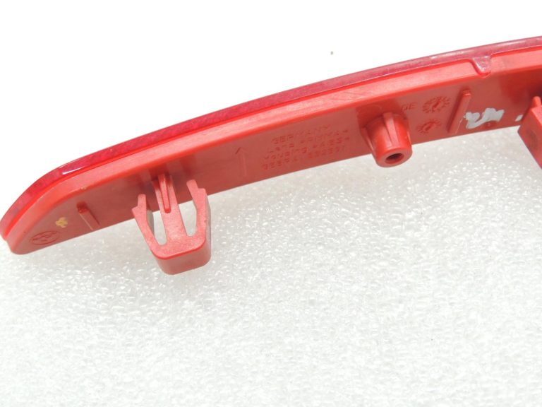 Oriģinālais BMW F30LCI F31LCi aizmugurējais kreisais atstarotājs 63147400207 7400207