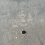 Oriģinālā Mercedes Benz W205 OM651 apakšējās daļas aizsardzība A2055240230 DEFECTIVE