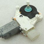Oriģinālais BMW 5. sērijas F10 F11 F18 logu regulatora motors pa labi 7248172 7271564