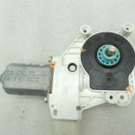 Oriģinālais BMW 5. sērijas F10 F11 F18 logu regulatora motors pa labi 7248172 7271564