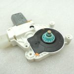Oriģinālais BMW 5. sērijas F10 F11 F18 logu regulatora motors pa labi 7248172 7271564
