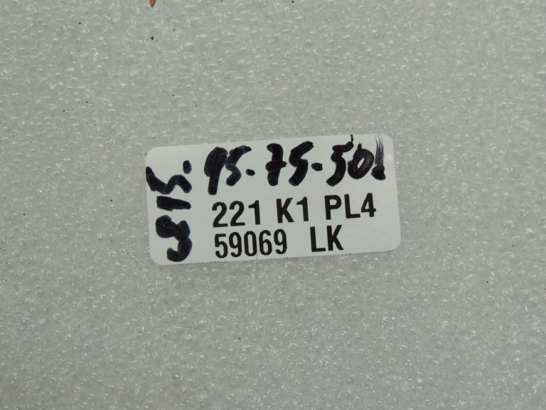 Oriģinālais Mercedes Benz W205 aizmugurējais salona paklājs Carpet