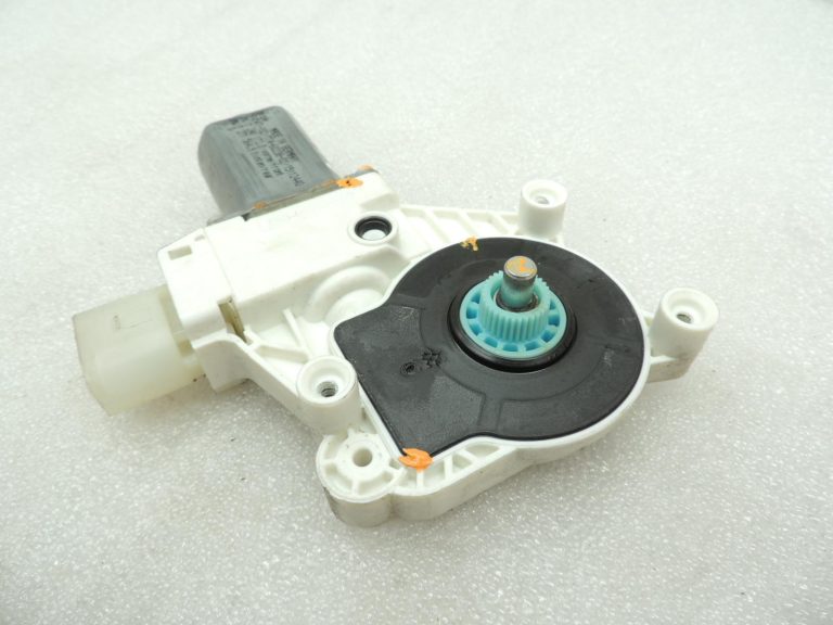 Oriģinālais BMW 5. sērijas F10 F11 F18 logu regulatora motors pa labi 7248172 7271564