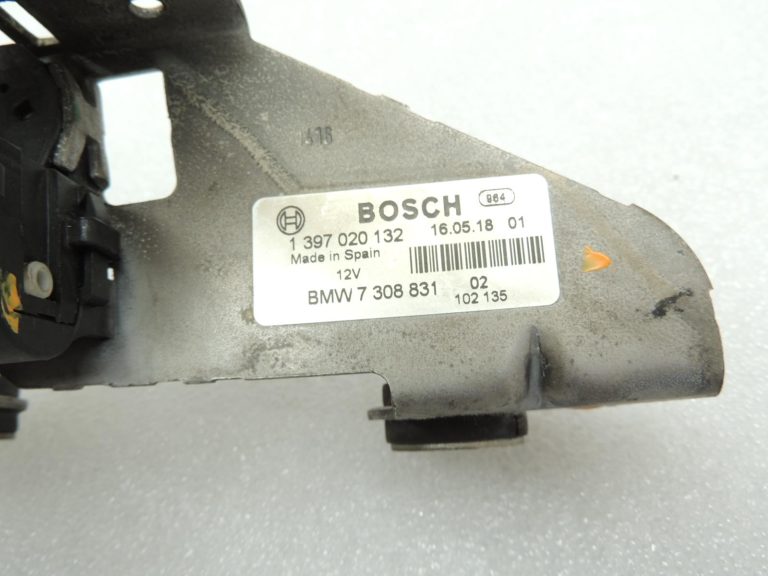 Oriģinālā BMW F31 F11 aizmugurējā stikla slēdzene 7250299 7308831 51247250299