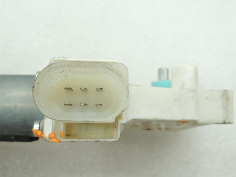 Oriģinālais BMW 5. sērijas F10 F11 F18 logu regulatora motors pa labi 7248172 7271564