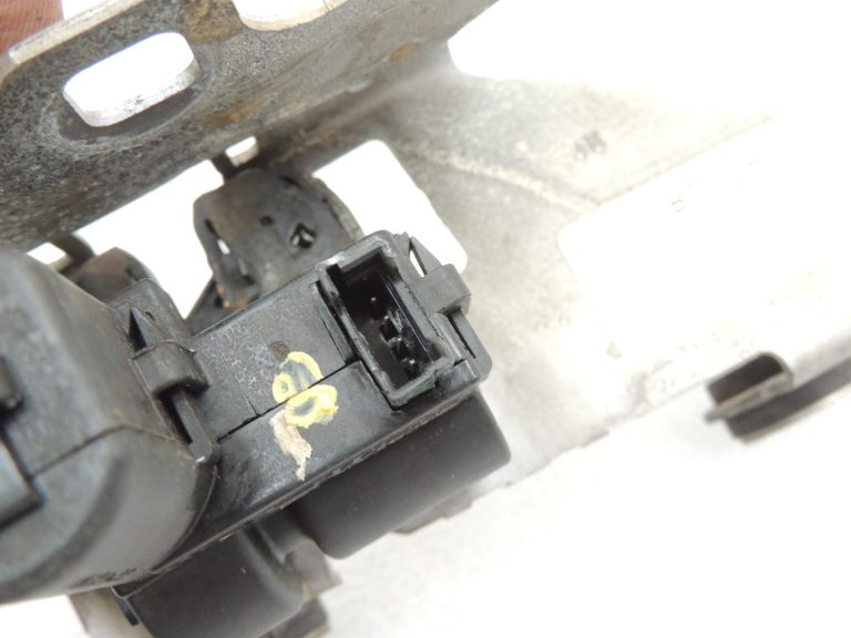 Oriģinālā BMW F31 F11 aizmugurējā stikla slēdzene 7250299 7308831 51247250299