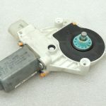 Oriģinālais BMW 5. sērijas F10 F11 F18 logu regulatora motors kreisais 7248171 7271563