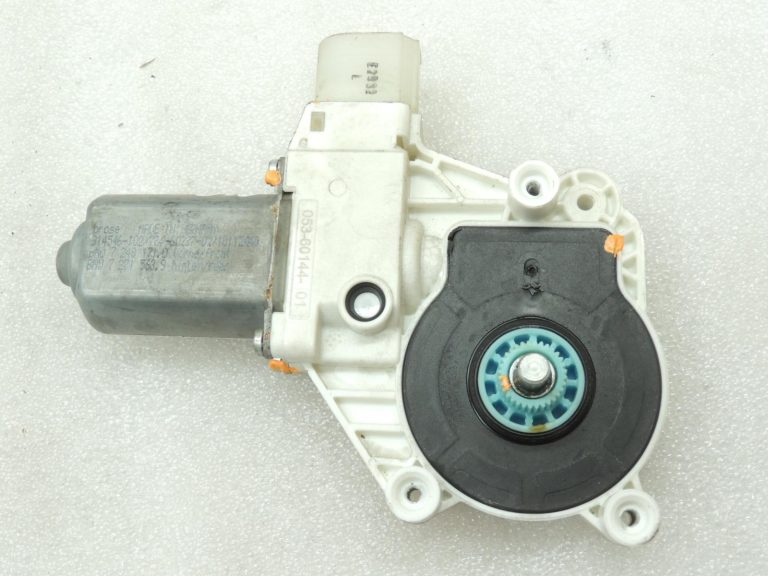 Oriģinālais BMW 5. sērijas F10 F11 F18 logu regulatora motors kreisais 7248171 7271563