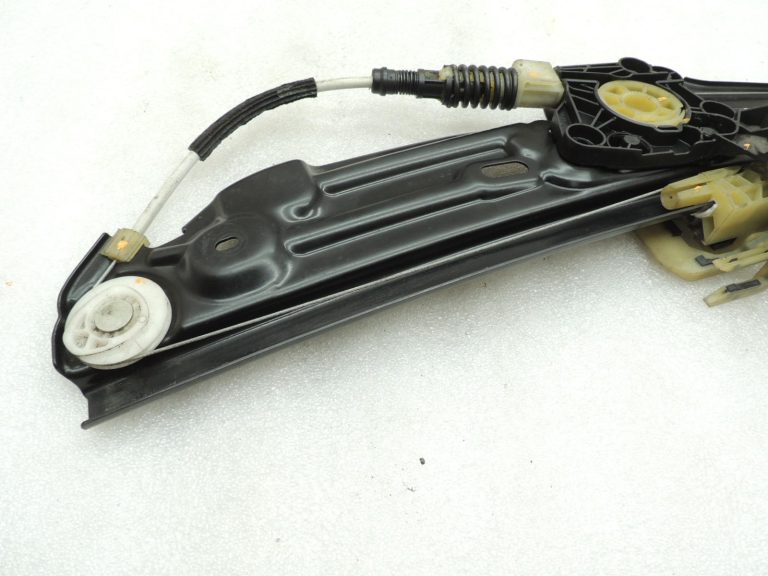 Oriģinālais BMW 5. sērijas F10 F11 F18 aizmugurējā labā loga regulators 51357182614 7182614