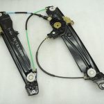 Oriģinālais BMW 5. sērijas F10 F11 F11 F18 priekšējā labā loga regulatora mehānisms 51337182132