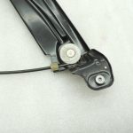 Oriģinālais BMW 5. sērijas F10 F11 F11 F18 priekšējā labā loga regulatora mehānisms 51337182132