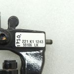 Oriģinālā BMW F31 aizmugurējo durvju eņģe labajā pusē BLACK SAPPHIRE METALLIC 475