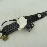 Oriģinālais BMW 5. sērijas F10 F11 F18 aizmugurējā labā loga regulators ar motoru 51357182614