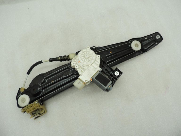 Oriģinālais BMW 5. sērijas F10 F11 F18 aizmugurējā labā loga regulators ar motoru 51357182614