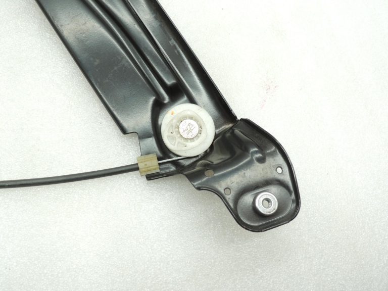 Oriģinālais BMW 5. sērijas F10 F11 F11 F18 priekšējā labā loga regulatora mehānisms 51337182132