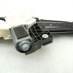 Oriģinālais BMW 5. sērijas F10 F11 F18 aizmugurējā labā loga regulators ar motoru 51357182614