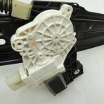 Oriģinālais BMW 5. sērijas F10 F11 F18 aizmugurējā labā loga regulators ar motoru 51357182614