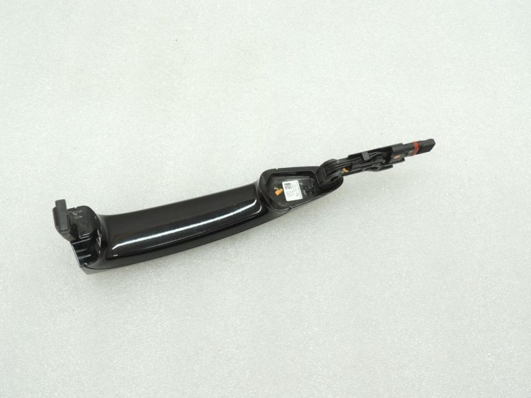 Oriģinālā BMW F30 F31 F31 F35 F80 priekšējais kreisais ārdurvju rokturis Keyless 475 Safīra melns