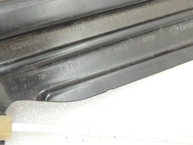 Oriģinālais BMW 5. sērijas F10 F11 F18 priekšējais kreisais loga regulators ar motoru 51337182131