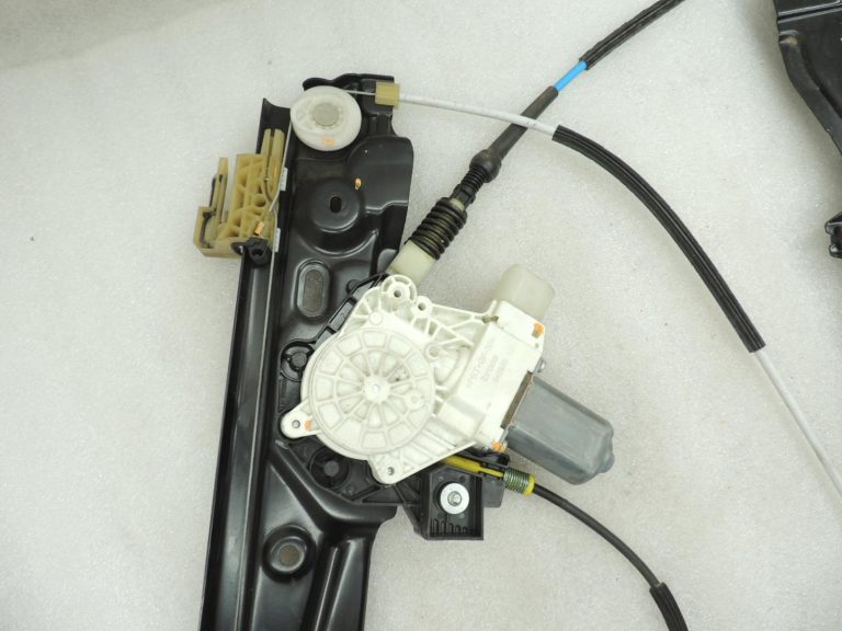 Oriģinālais BMW 5. sērijas F10 F11 F18 priekšējais kreisais loga regulators ar motoru 51337182131