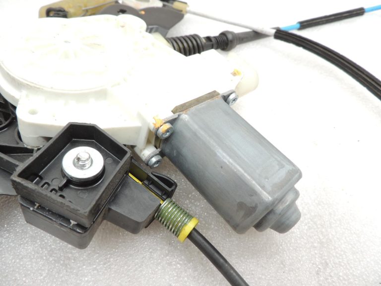 Oriģinālais BMW 5. sērijas F10 F11 F18 priekšējais kreisais loga regulators ar motoru 51337182131
