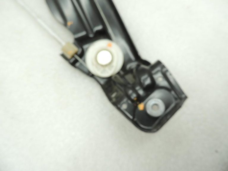 Oriģinālais BMW 5. sērijas F10 F11 F18 priekšējais kreisais loga regulators ar motoru 51337182131