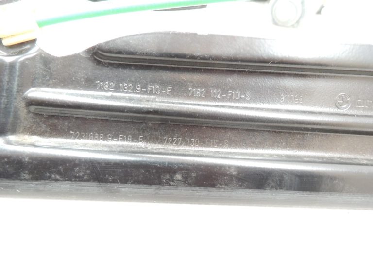 Oriģinālais BMW 5. sērijas F10 F11 F18 priekšējais labās puses loga regulators ar motoru 51337182132