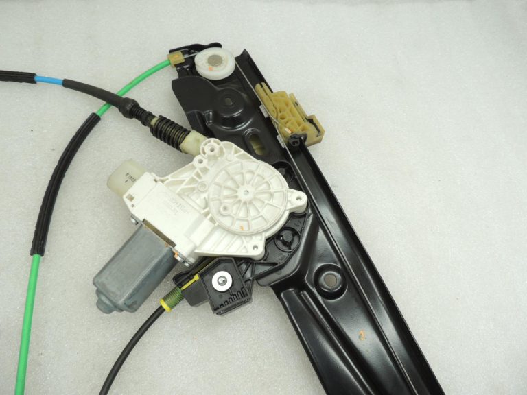 Oriģinālais BMW 5. sērijas F10 F11 F18 priekšējais labās puses loga regulators ar motoru 51337182132