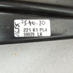 Oriģinālais BMW 5. sērijas F10 F11 F18 priekšējais labās puses loga regulators ar motoru 51337182132