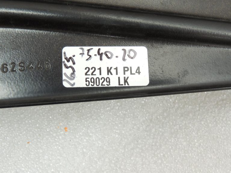 Oriģinālais BMW 5. sērijas F10 F11 F18 priekšējais labās puses loga regulators ar motoru 51337182132