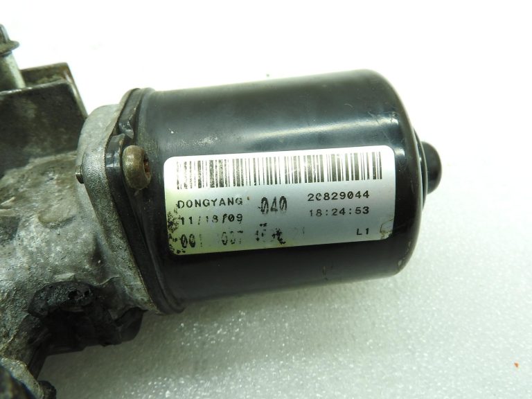 Oriģinālais Chevrolet Captiva Priekšējā vējstikla tīrītāja motors 20829044