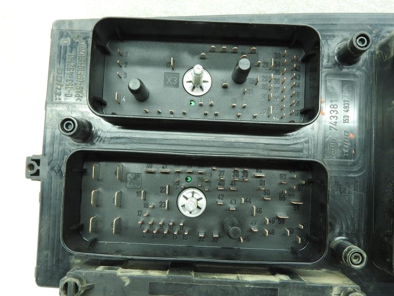 Opel Zafira B Astra H Drošinātāju kārba, atiestatīts 13191131 FH