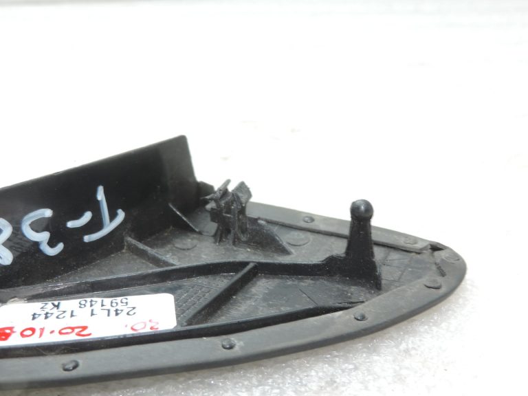 Oriģinālais 2002-2007 Toyota Corolla E12 Priekšējo labās puses durvju vāks A-pilārs