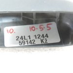 Oriģināls 2011-2020 Toyota Yaris P13 aizmugurējā stikla tīrītāja sviras vāciņa vāciņš